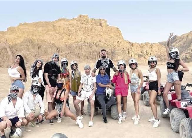 tour-listing-details-slide