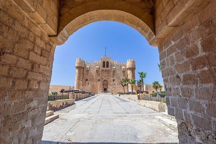 tour-listing-details-slide