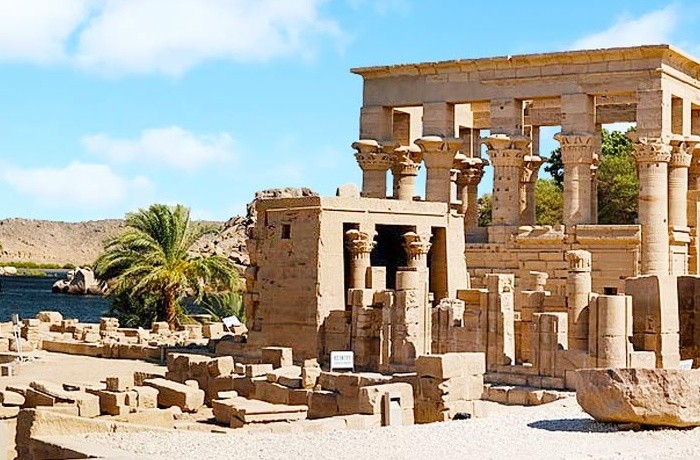 tour-listing-details-slide