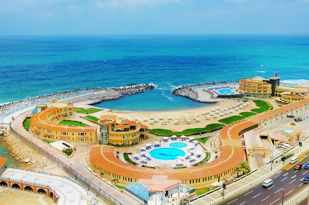 tour-listing-details-slide